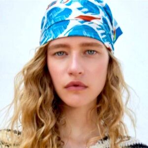 Zara limited edition printed satin scarf